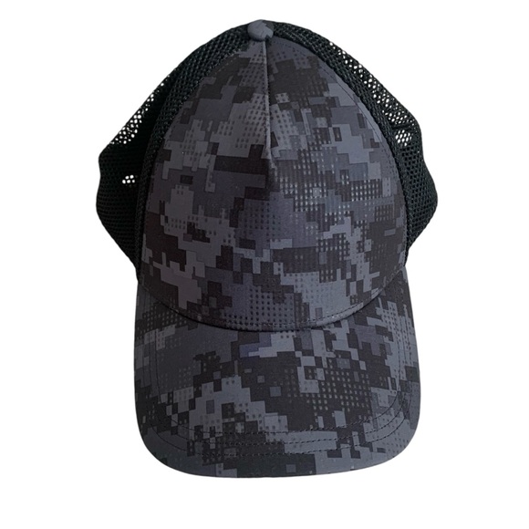 Lululemon Commission Hat - Picture 3 of 8